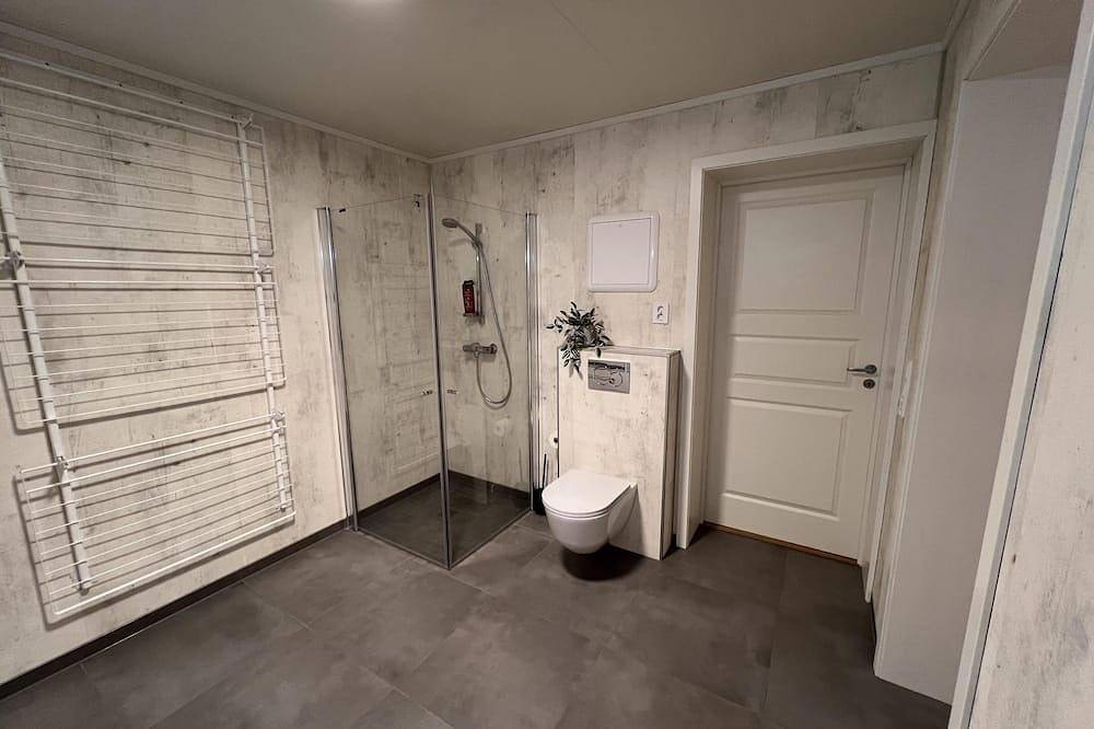 Ganze Wohnung, Modern Studio - Free Parking - Near Airport in Rønvik, Bodø