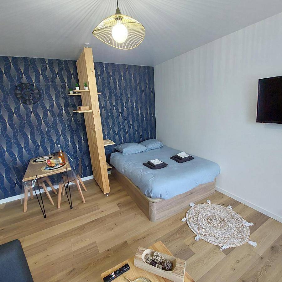 Appartement entier, One-Bedroom Apartment in Valognes, Côte de la Déroute