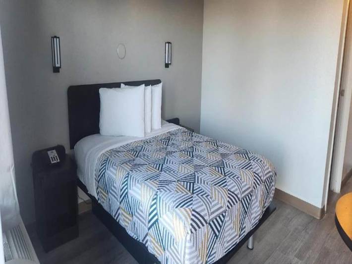 Apartamento entero, 1 cama tamaño queen | No fumadores, microondas in Alamogordo, Condado de Otero