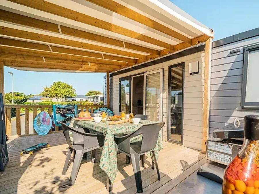 Camping  l'Océan  - Mobilhome 5 personnes - Authentique 3 Pièces 4/5 Personnes + Tv in Brem-sur-Mer, Vallée de la Loire