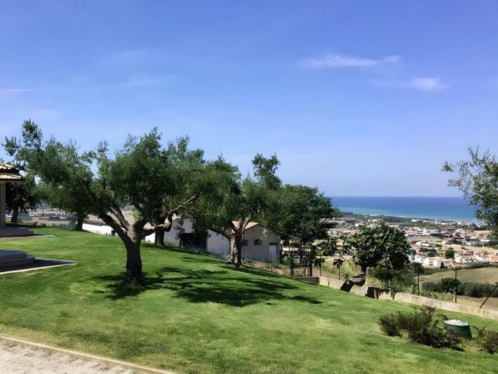 Gîte pour 6 personnes, avec Balcon et Jardin ainsi que Bassin pour enfant et Piscine à Roseto degli Abruzzi - 4