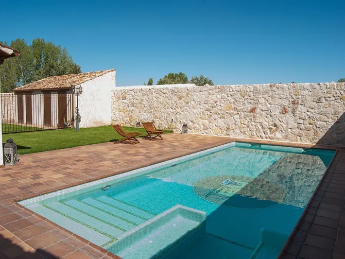 Country house for 10 people, with garden and hot tub as well as pool - 1