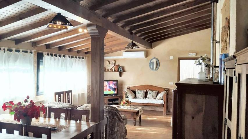 Chalet para 10 personas, con terraza además de jardín y piscina en Valle del Jerte - 3