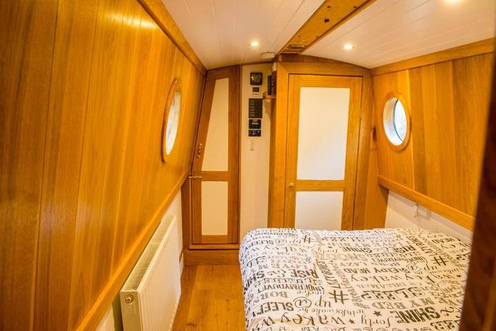 Bateau pour 2 personnes, avec Terrasse et Vue dans Ely - 4