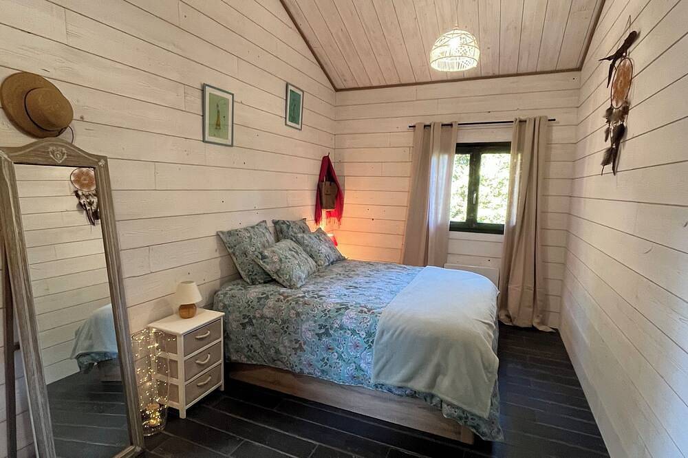 \"Mouty\": A Delightful Wooden Chalet At The Edge Of The Forest in Le Chambon-sur-Lignon, Mézenc