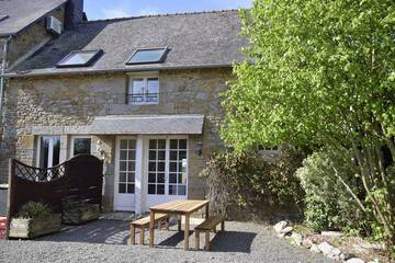 Gîte pour 7 personnes, avec jardin et terrasse à Saint-Ouen-la-Rouërie