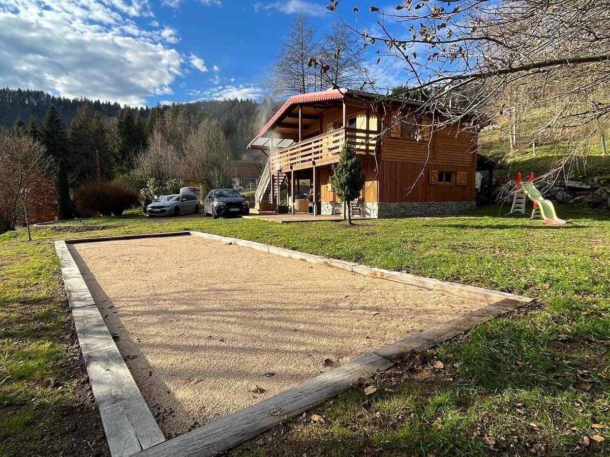 Two-Bedroom Chalet in Rupt-sur-Moselle, Épinal und Umgebung