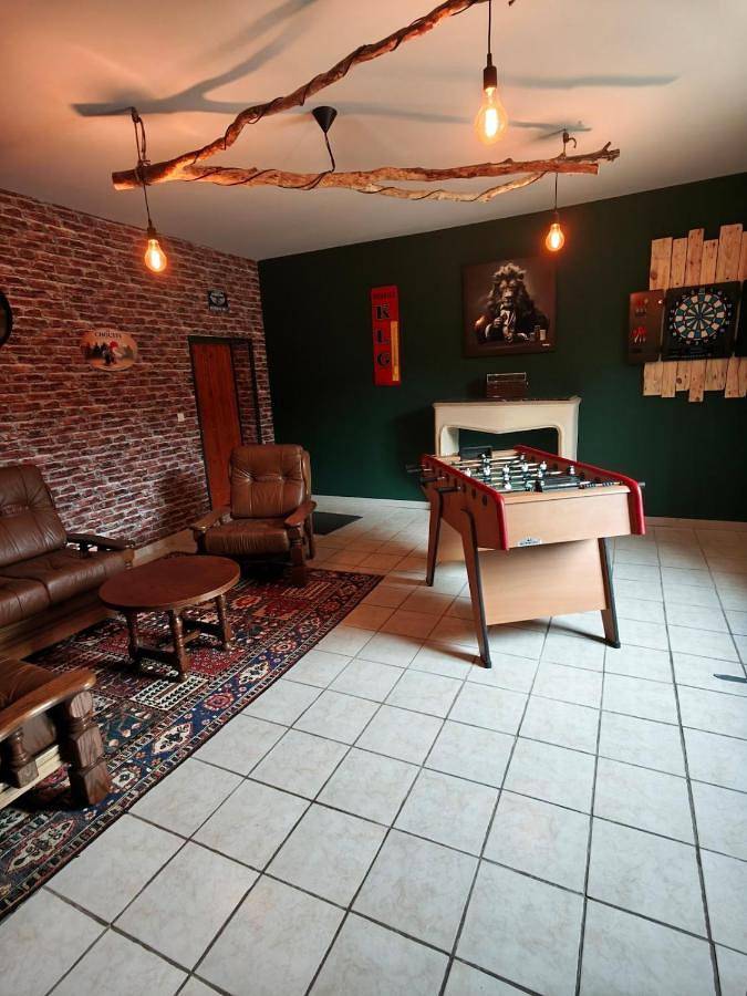 Location de vacances pour 10 personnes, avec jardin dans Charmois-l'Orgueilleux