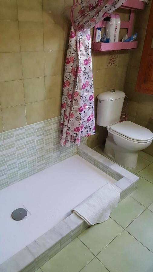 Twin Room with Shared Bathroom in Jerez de la Frontera, Costa de la Luz