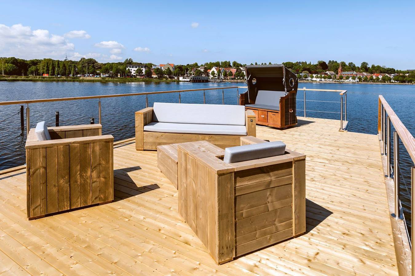 Urlaub auf dem Hausboot - Erholung pur für Wasser- und auch viele Landratten! in Fehmarnsund, Fehmarn