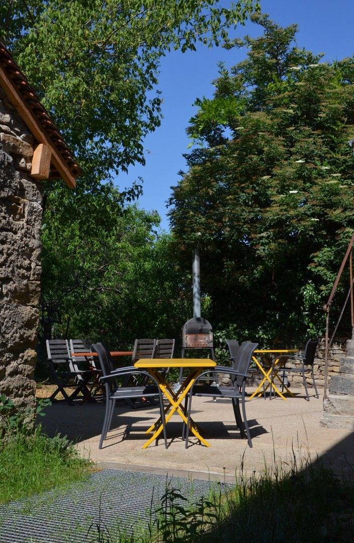 Gîte pour 6 personnes, avec jardin à Passenans - 2