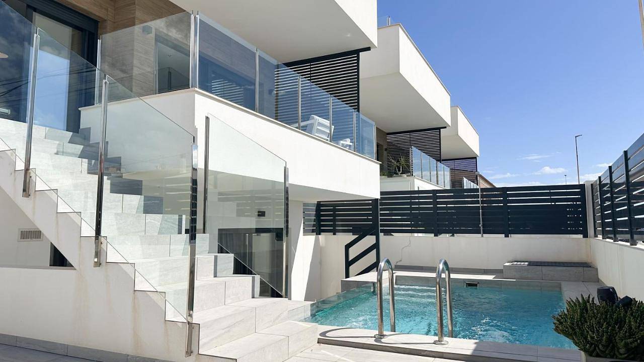 Beach Front house La Mata in Playa de La Mata (Torrevieja), Torrevieja