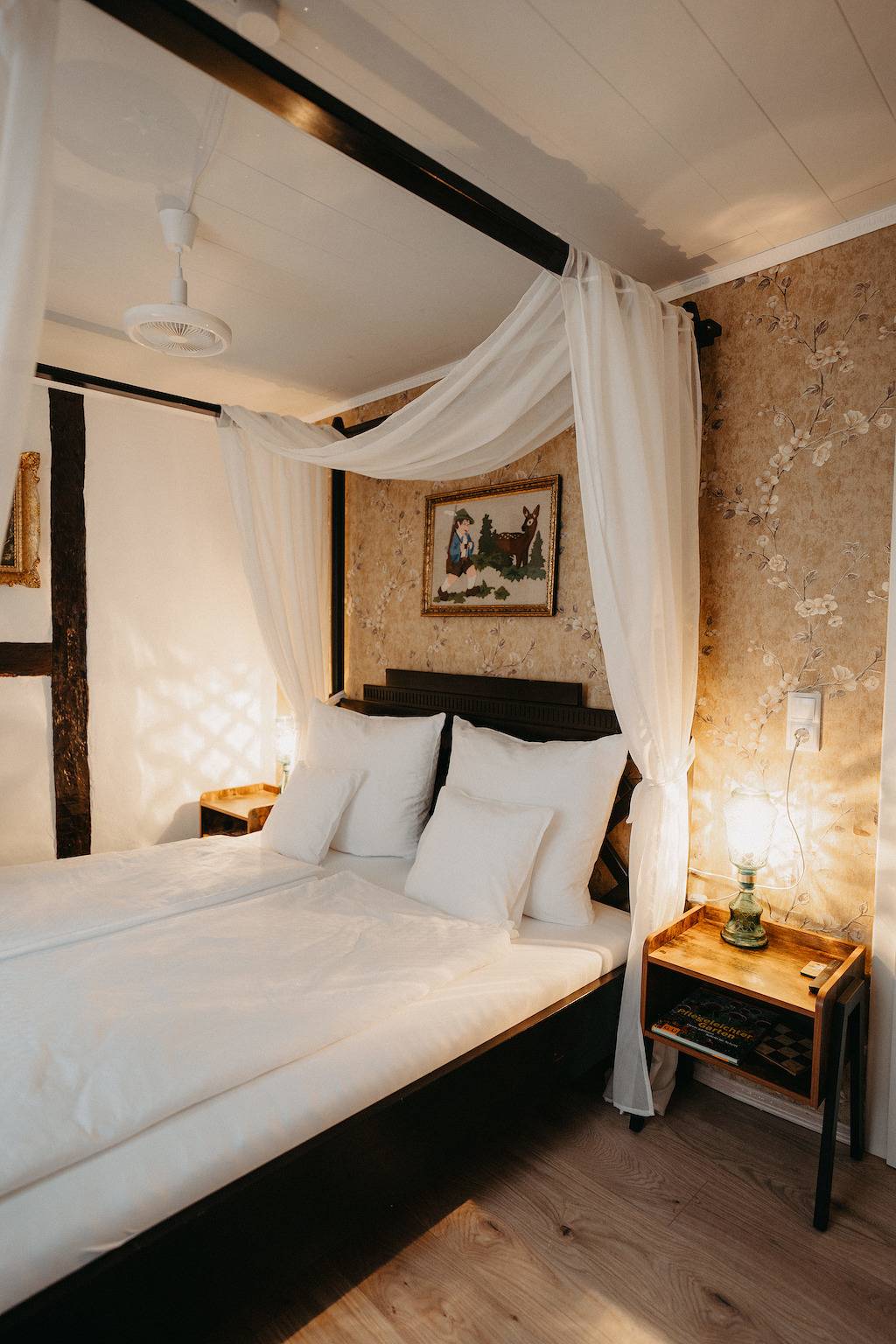 Ganze Ferienwohnung, Altes Häusle am Waschbach-Weintraube in Edenkoben, Südliche Weinstraße