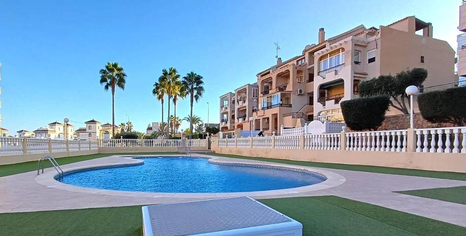 Casa rural para 6 personas, con piscina además de vistas y jardín en Torrevieja - 2