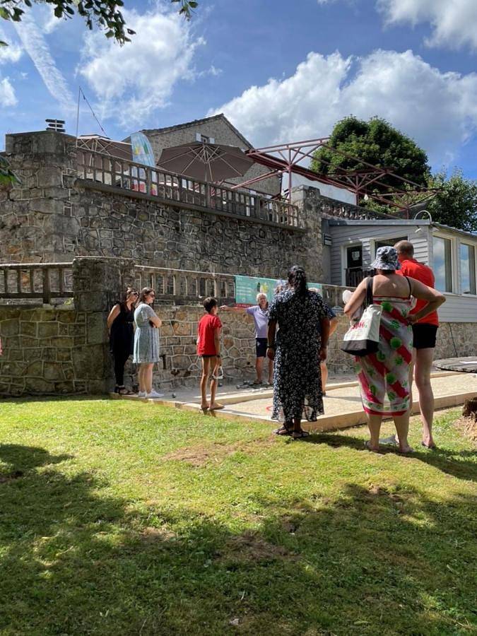 Hôtel pour 3 personnes, avec sauna et piscine ainsi que jacuzzi et jardin, animaux acceptés à Saint-Bonnet-le-Froid - 2