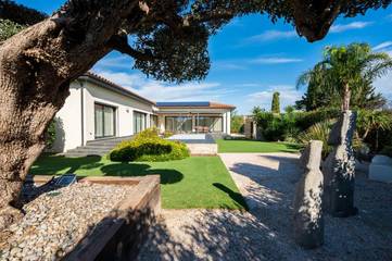 Cottage pour 6 personnes, avec piscine et jardin à Claira