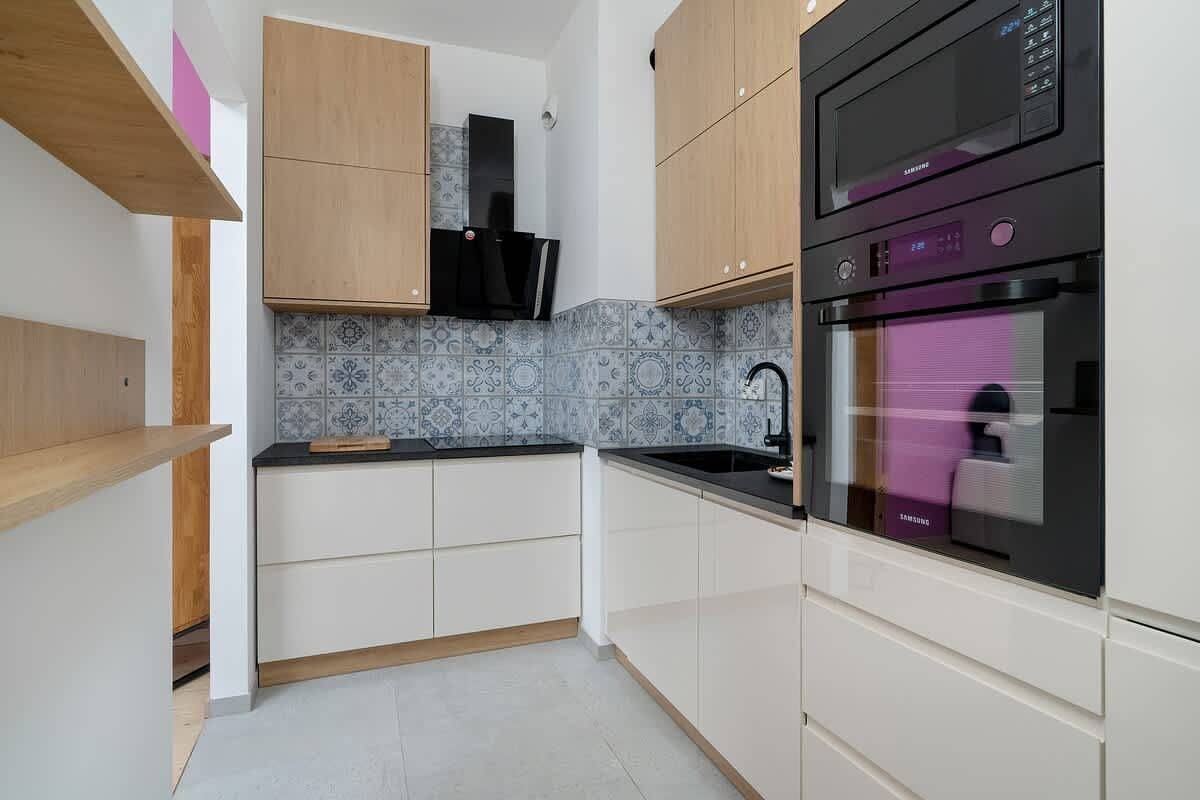 Ganze Wohnung, Elegant Apartment | Balcony, Parking, Close to Market Square in Posen, Großpolen