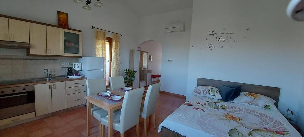 Ferienwohnung für 4 Personen, mit Balkon und Terrasse sowie Garten und Ausblick in Izola - 2