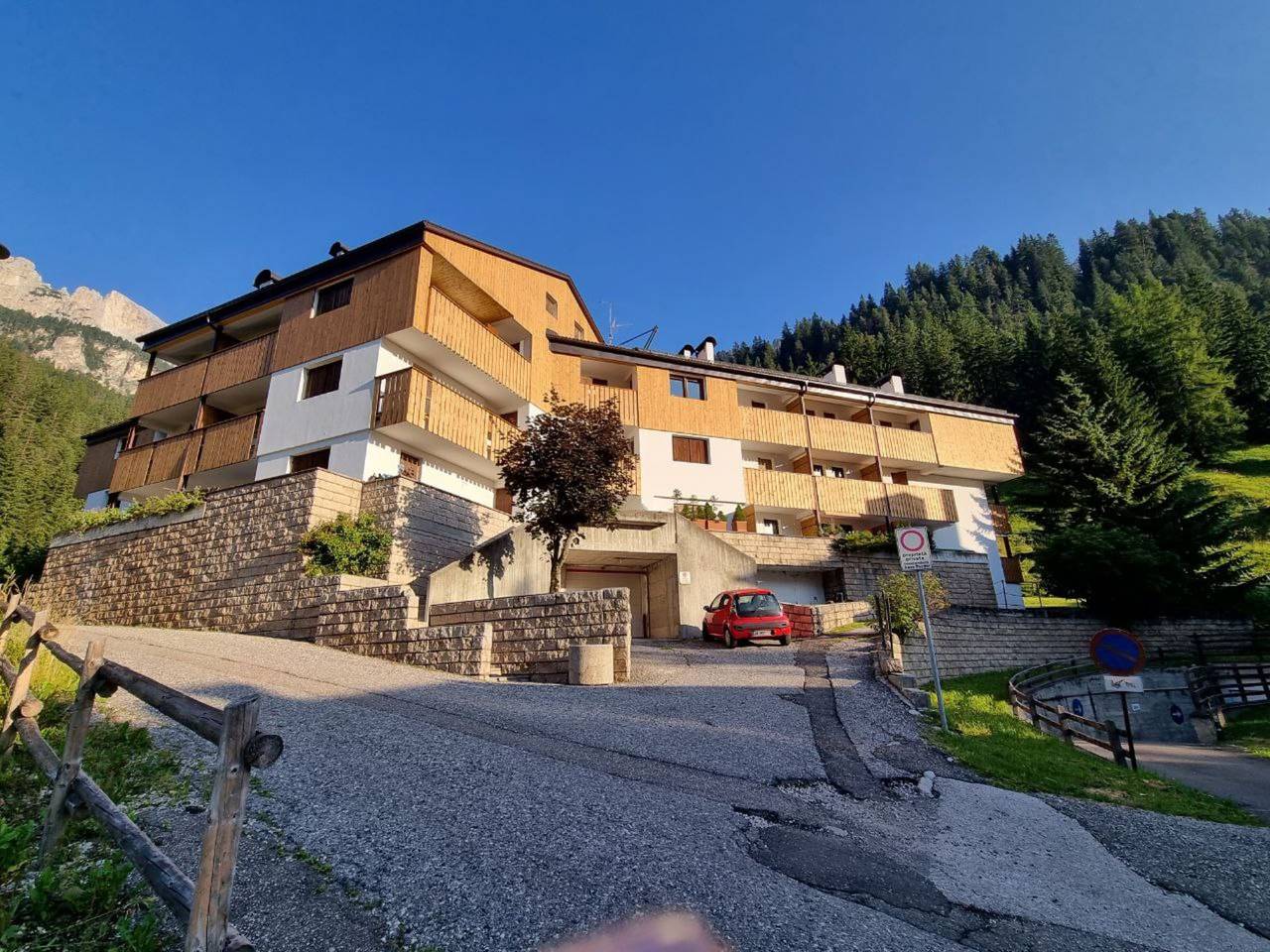 Ganze Ferienwohnung, Ferienwohnung für 4 Personen mit Garten in Mazzin, Dolomiti Superski