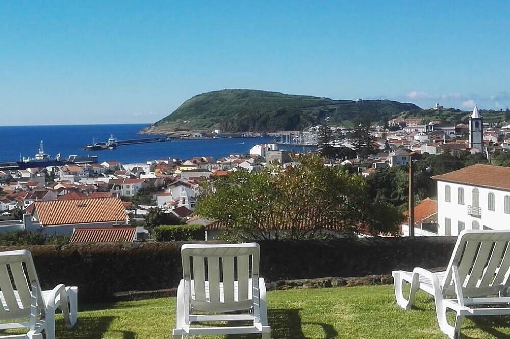 Family House - great view Horta Bay in Horta, Faial