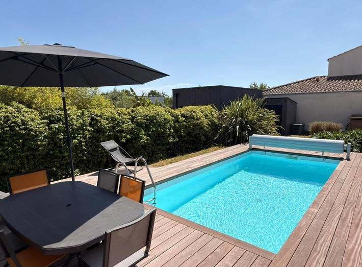 Maison d’hôte pour 6 personnes, avec terrasse ainsi que piscine et jardin à Talmont-Saint-Hilaire
