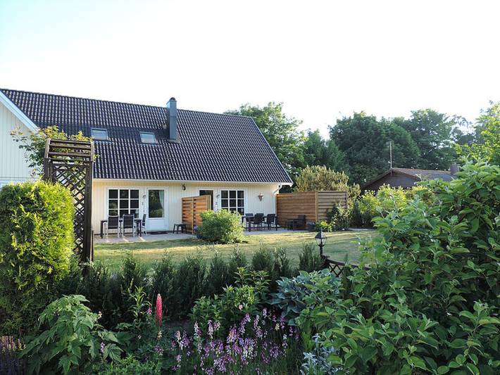 Ferienhaus für 4 Personen, mit Terrasse in Beddingestrand