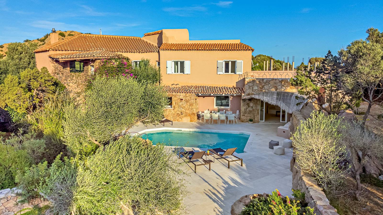 Villa für 11 Personen mit Terrasse in Liscia di Vacca, Arzachena