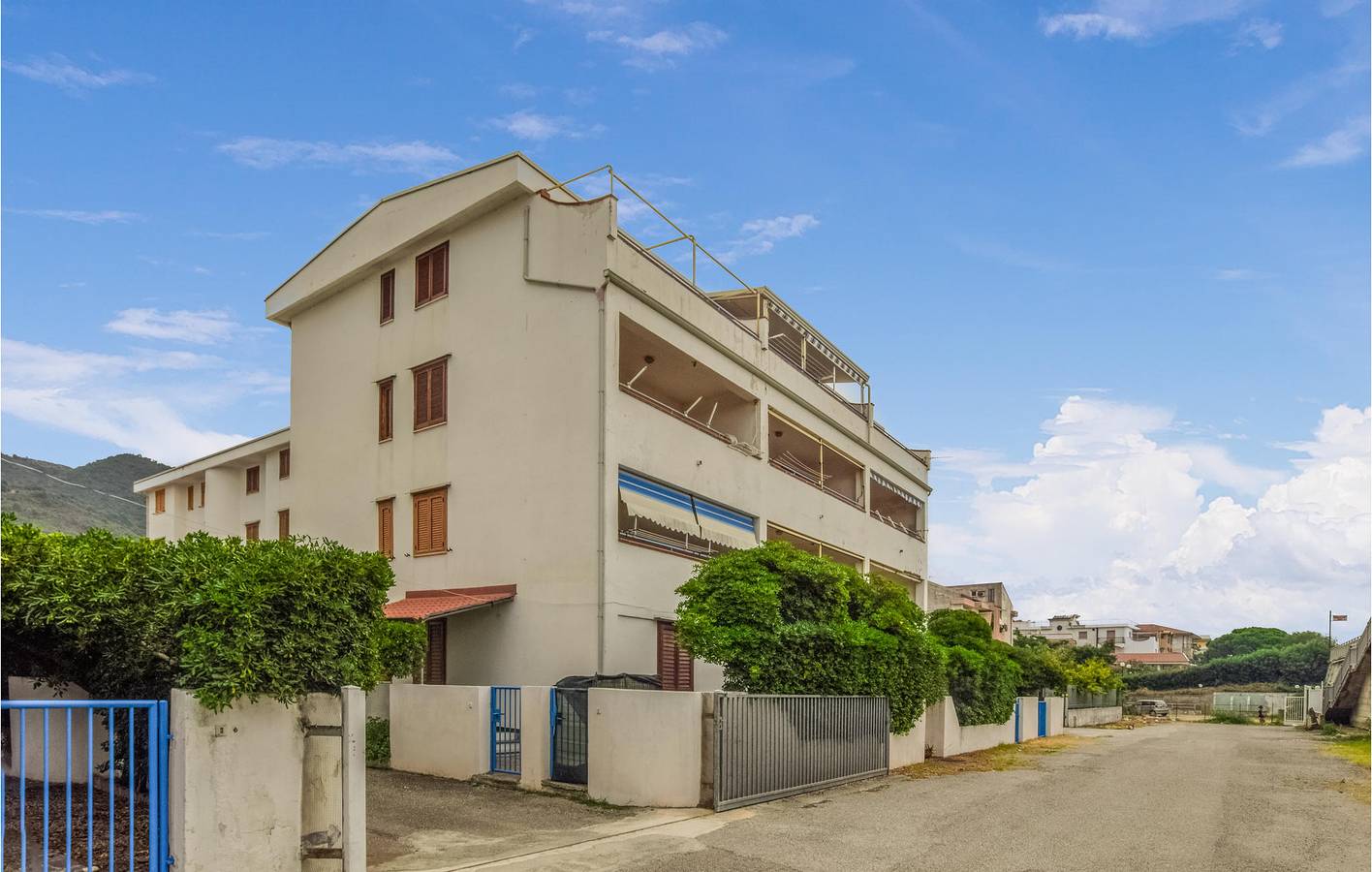 Apartamento vacacional entero, Apartamento con vistas al mar, jardín, aparcamiento e Internet in Nocera Terinese, Provincia de Catanzaro