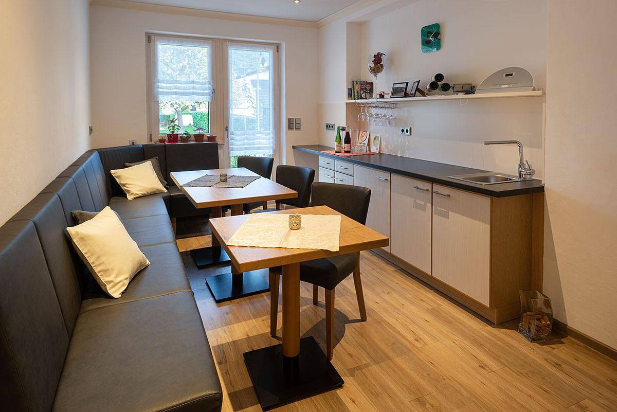 Ganze Ferienwohnung, Doppelzimmer mit Dusche und Wc, Zusatzbett in Trittenheim, Moseleifel