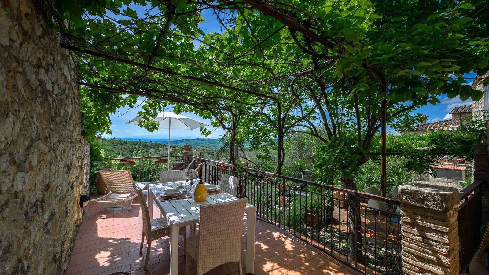 Ganze Wohnung, Casa Vecchia at Montebuoni in Gaiole in Chianti, Chianti