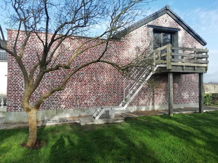 Appartement de vacances pour 5 personnes, avec jardin ainsi que piscine et vue