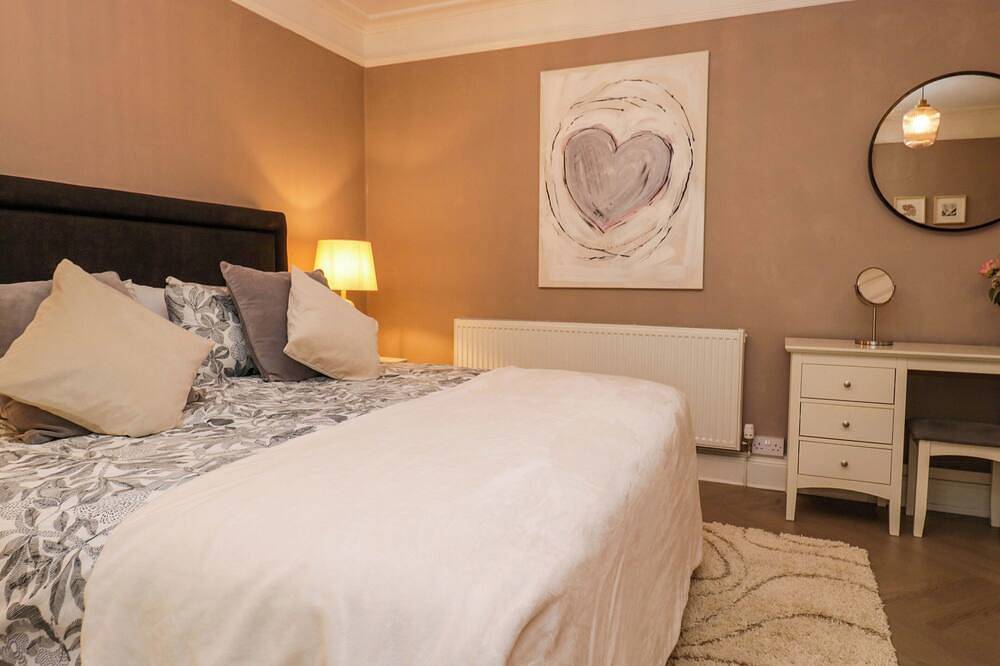 1 Tower House, pet friendly in Cartmel in Cartmel, Lake District