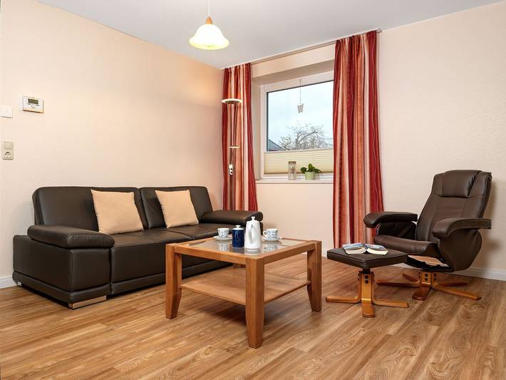 Ganze Wohnung, Ferienwohnung Erika mit großem Garten nahe dem Strand von Gollwitz in Gollwitz, Nordwestmecklenburg (Wismar und Umgebung)