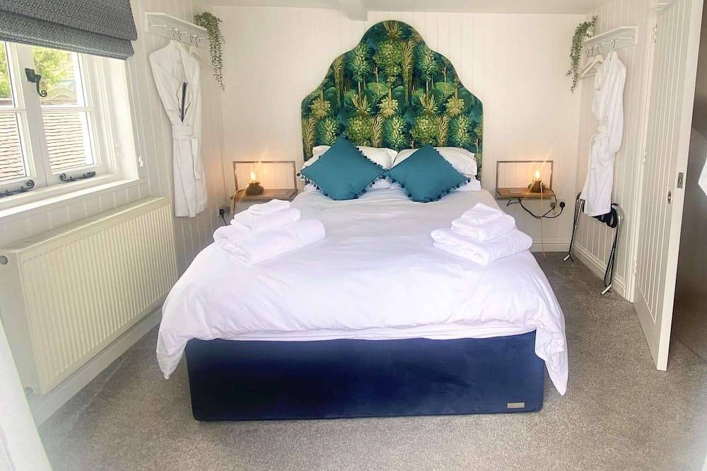 Newgate Cottage by Newfo dot Rest in Lymington, Hampshire