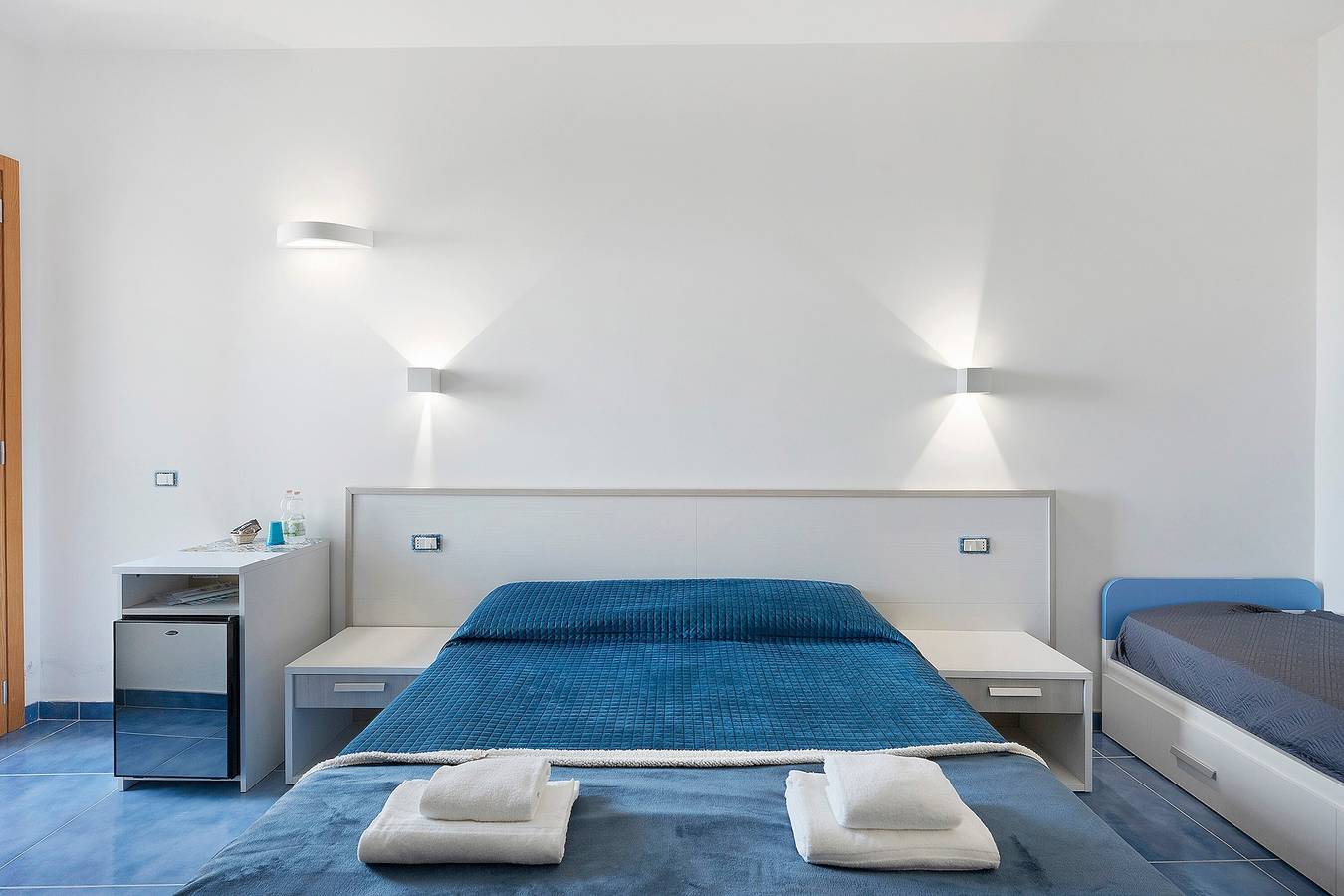 Camera Cielo con Balcone Privato, Vista Mare, Wi-Fi e Aria Condizionata in Pianillo, San Lazzaro