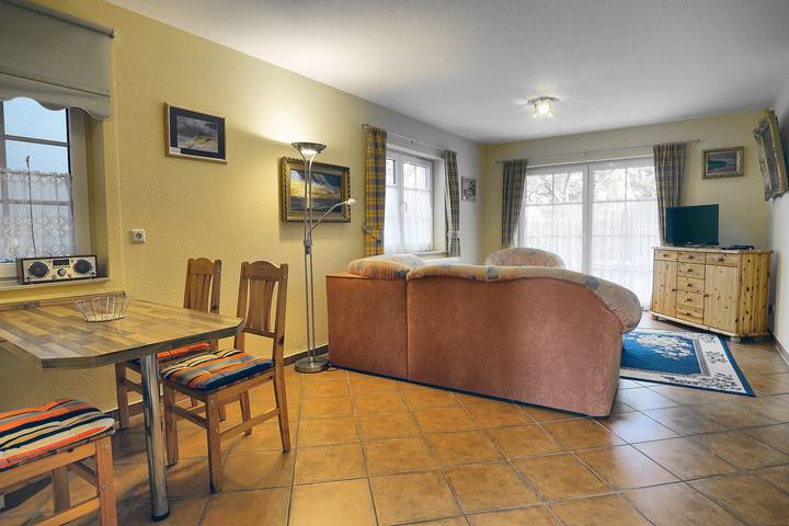 Ferienwohnung für 2 Personen, mit Garten und Terrasse in Zingst - 2