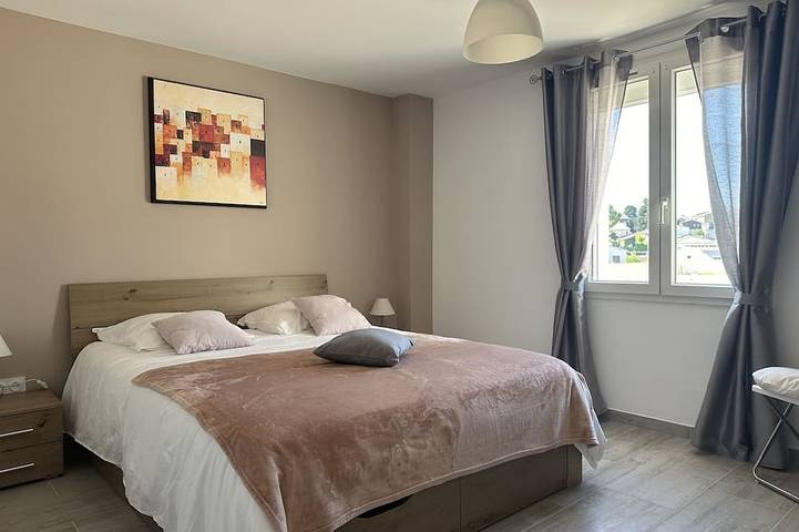 Location de vacances pour 10 personnes, avec jardin et terrasse à MUS - 4