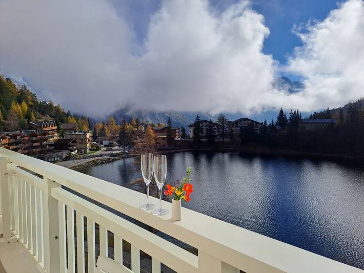 Gîte pour 4 personnes, avec Balcon et Vue sur le lac dans Entremont