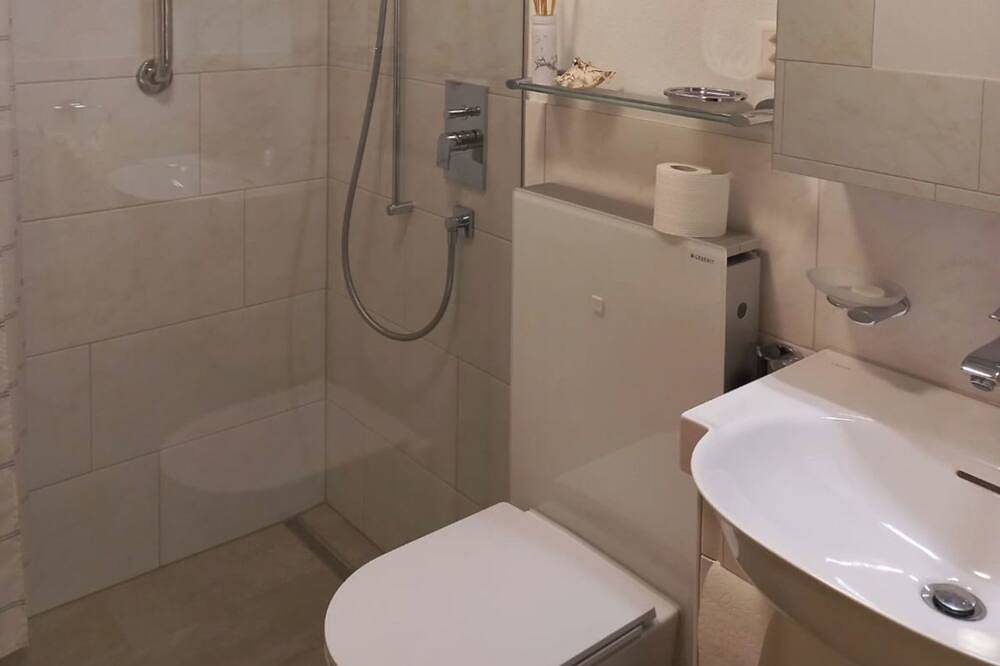 Ganze Wohnung, Ferienwohnung in Lumnezia, Alpenarena