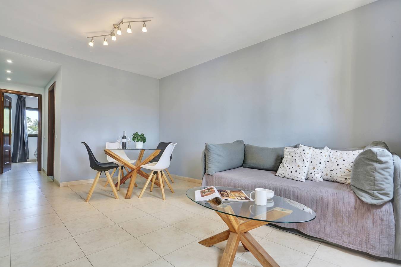 Apartamento entero, Apartamento Vacacional 'Oasis Royal F306' con Piscina Compartida, Terraza Privada y Wi-Fi in Corralejo, La Oliva