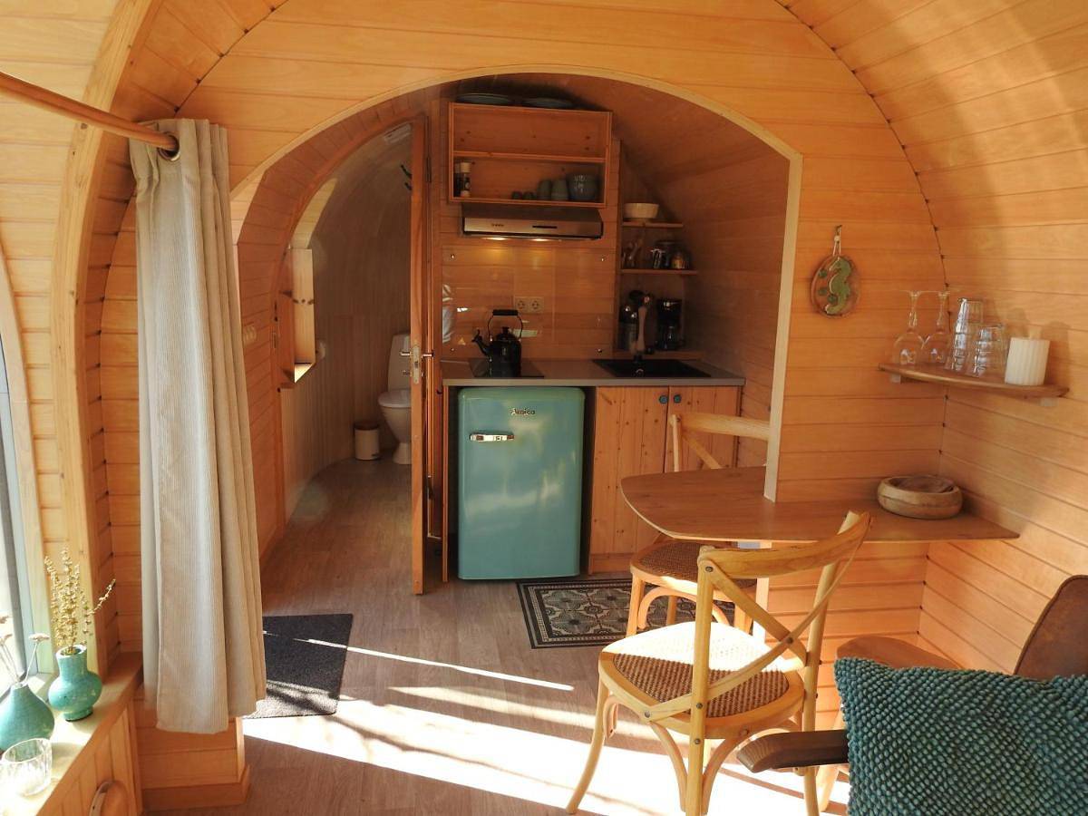 De Hut, in Natuurgebied en vlakbij het Strand in Callantsoog, Noord-Holland - Kust van de Noordzee