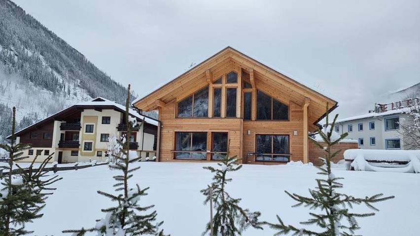 Chalet für 12 Personen, mit Terrasse und Garten sowie Sauna und Ausblick in Mallnitz