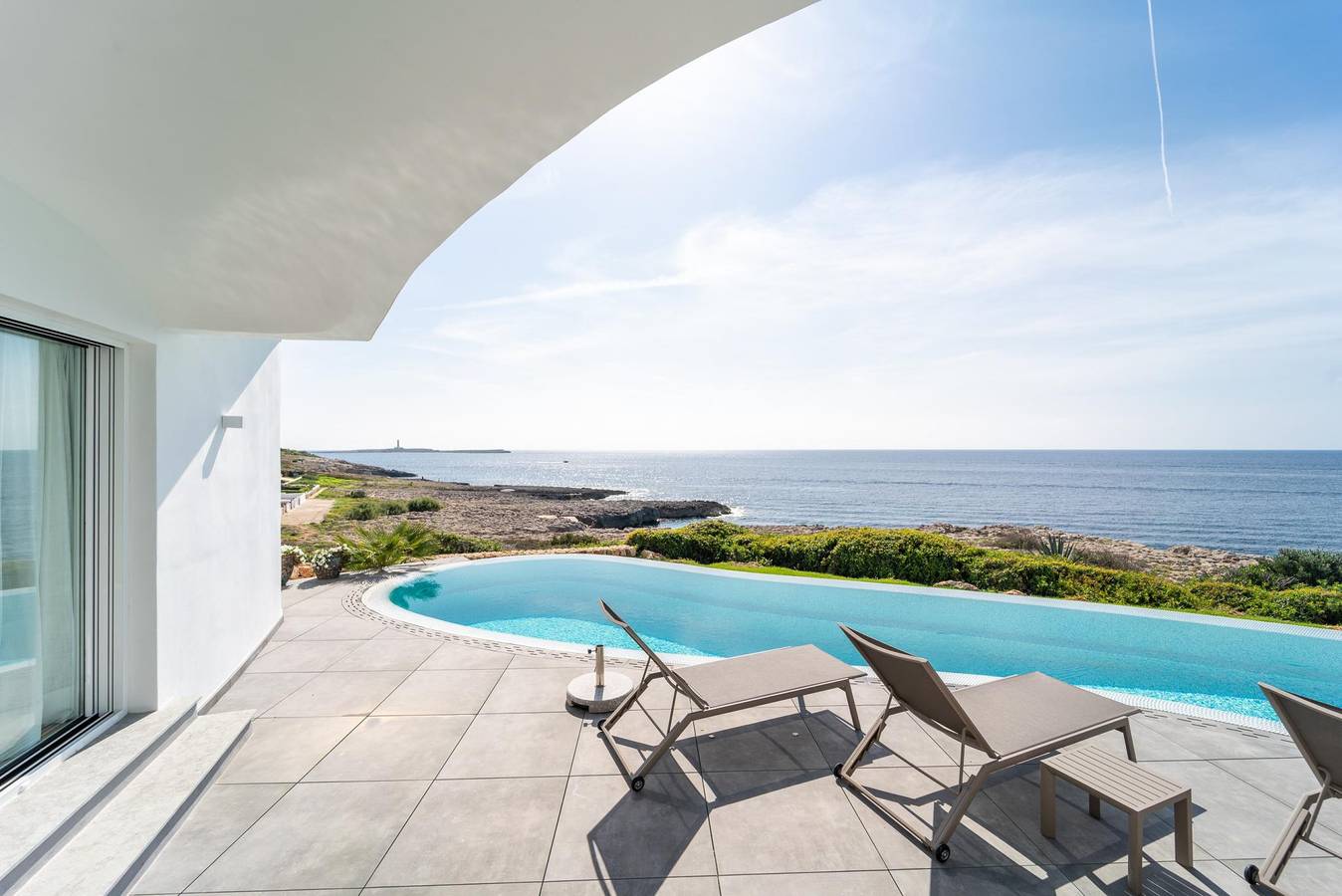 Villa Gaudina - Villa de lujo cerca del mar con piscina y Wifi gratuito in Son Ganxo, Sant Lluís