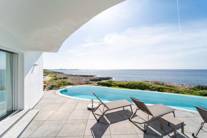 Villa for 12 people, with terrace in Menorca