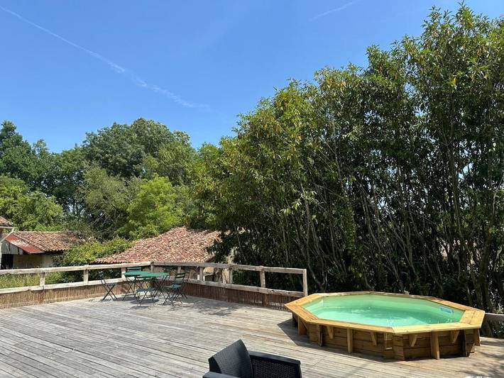 Location de vacances pour 6 personnes, avec jardin et piscine à Nanteuil-en-Vallée - 3