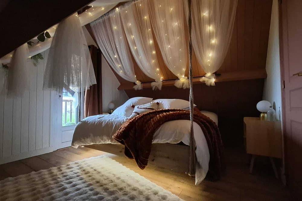 Private spa chalet with jacuzzi, sauna & cinema - Normandy in Hermival-les-Vaux, Lisieux region