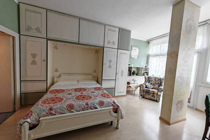 Appartamento intero, Appartamento con angolo cottura sul Lago di Garda in Corno (Garda), Garda