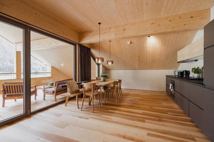 Ferienwohnung für 4 Personen, mit Balkon und Terrasse sowie Garten und Sauna in Schoppernau