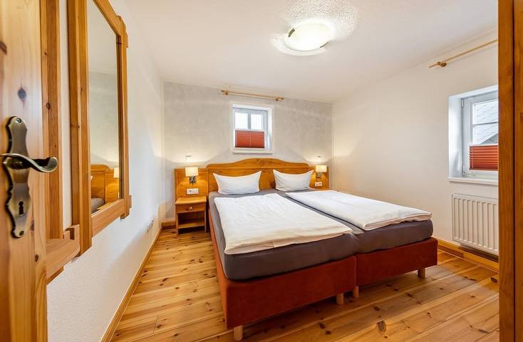 Ferienwohnung für 6 Personen, mit Garten und Sauna in Rudolstadt
