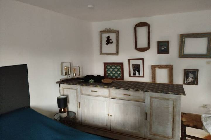 Pleasant 1-bedroom townhome in charming Bruère-Allichamps in Bruère-Allichamps, Saint-Amand-Montrond